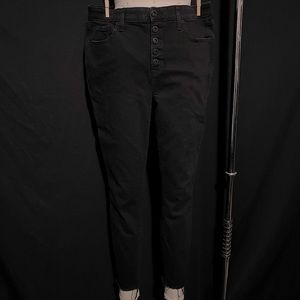 Black Torrid sky high skinny jeans. Size 16. Gently used